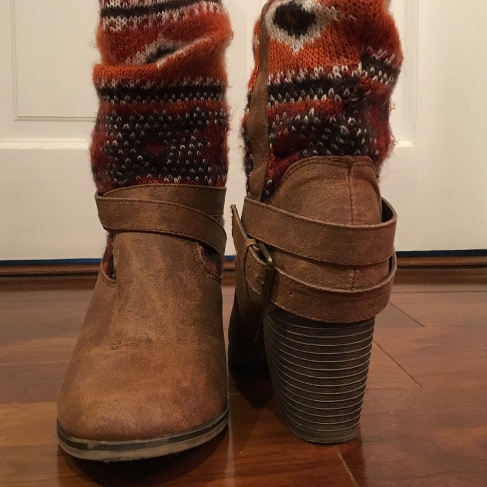 Boots - Picture 4 of 6